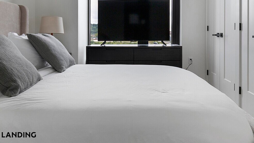 Building Photo - 632 Howard Rd SE