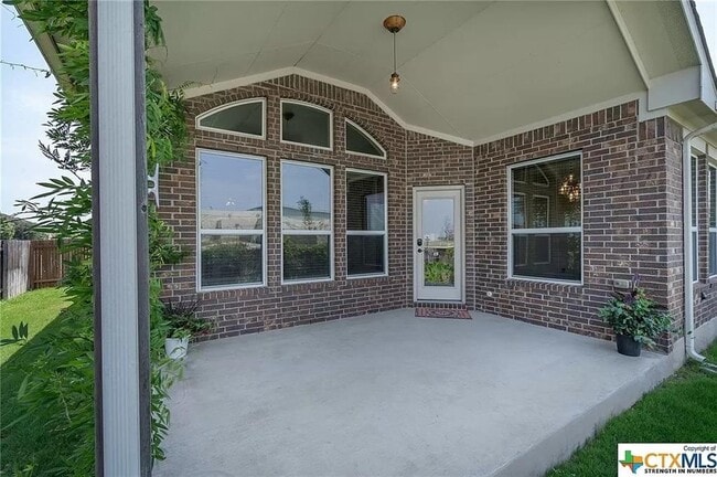 Building Photo - 210 Tangerine Dr