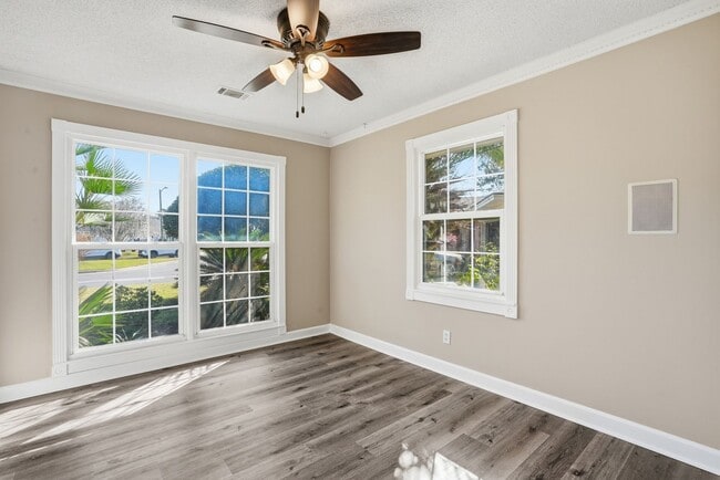 Building Photo - Mayfair Home For Lease with Backyard Oasis!