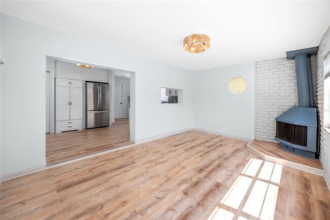 Building Photo - 8385 81st St