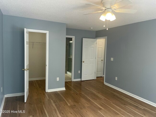 Building Photo - 151 Bayshore Dr