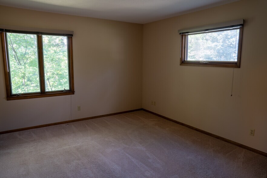 Bedroom 3 - 593 Rice Creek Ter NE