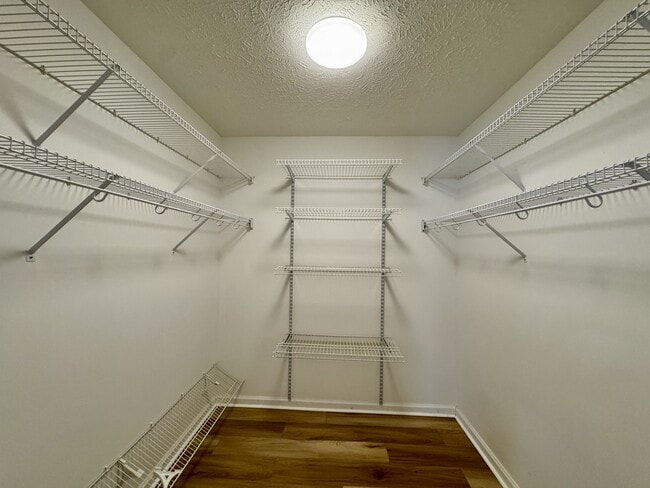 Building Photo - 201 Seminole Cir