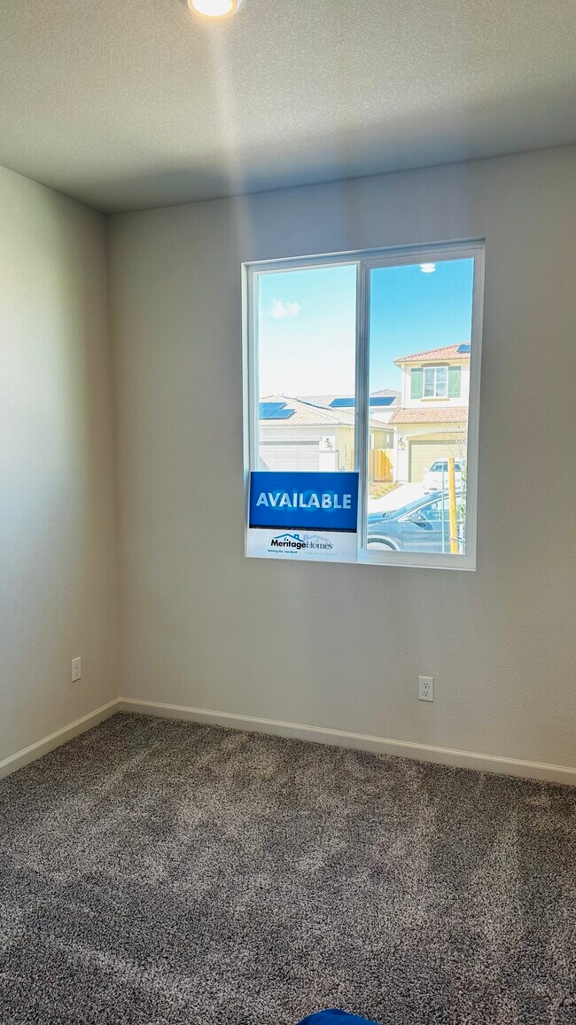 Building Photo - 3078 Feather Rd