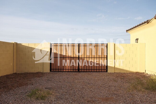 Building Photo - Beautiful Brand New Home with Block Wall