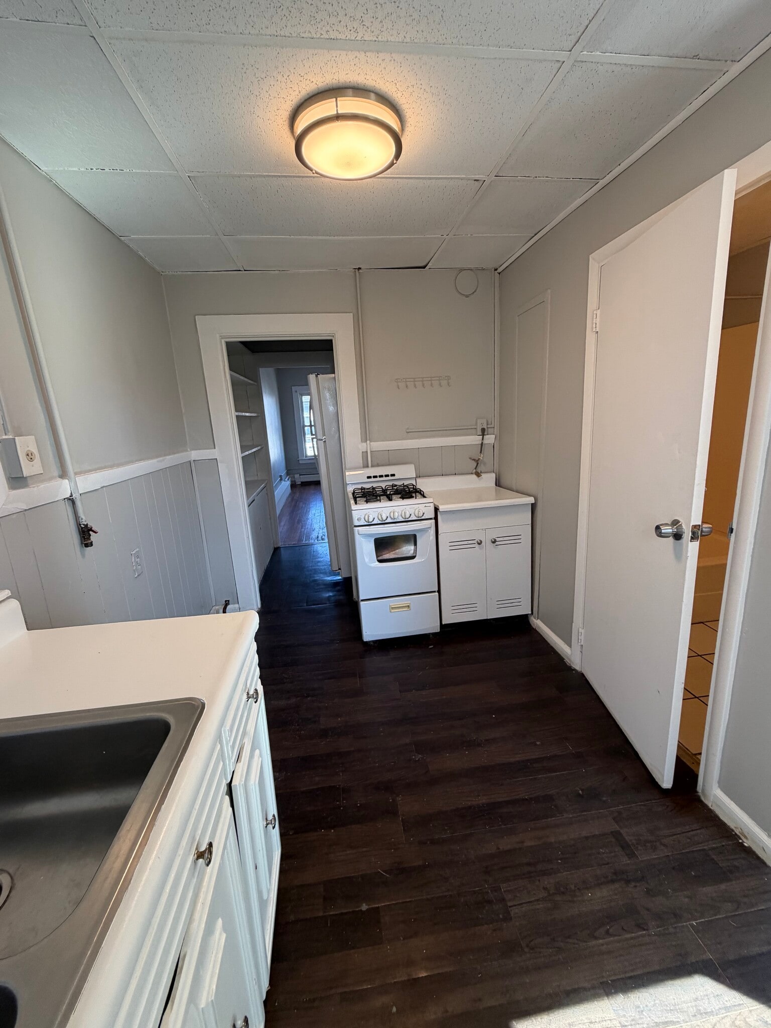 Building Photo - 12 Cottage Green