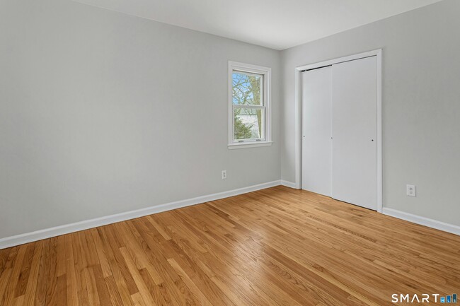 Building Photo - 85 Burwood Ave