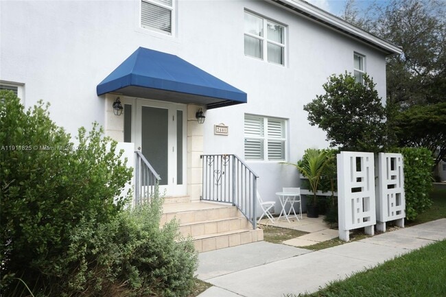 Building Photo - 7640 SW 54th Ct