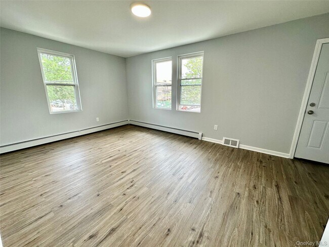 Building Photo - 213-49 39th Ave