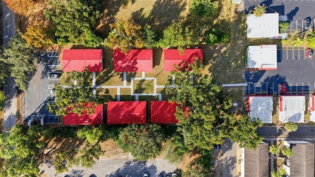 Building Photo - 1302 Morris Park
