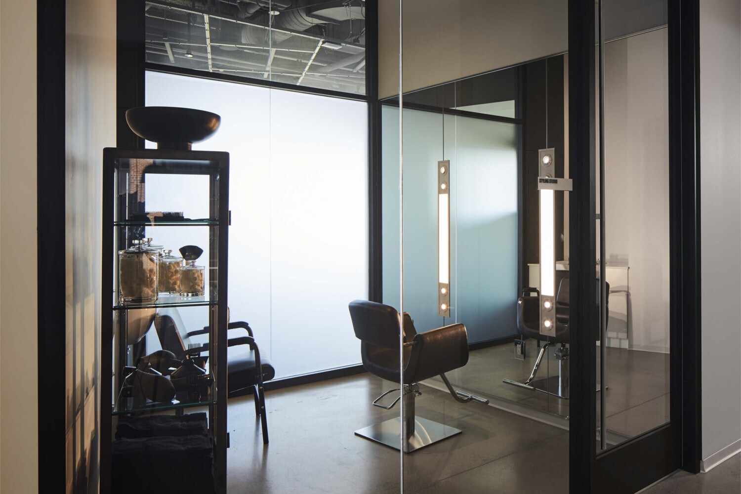 Building Photo - 611 S Wells St