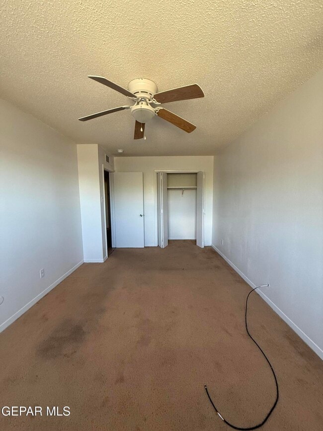 Building Photo - 6828 Escondido Dr