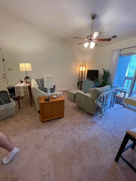 shared living area - 403 Berryfield Ln