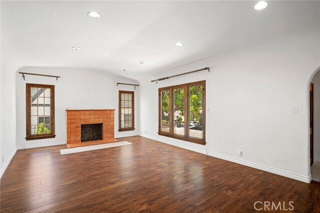 Building Photo - 1560 Ridgeway Dr