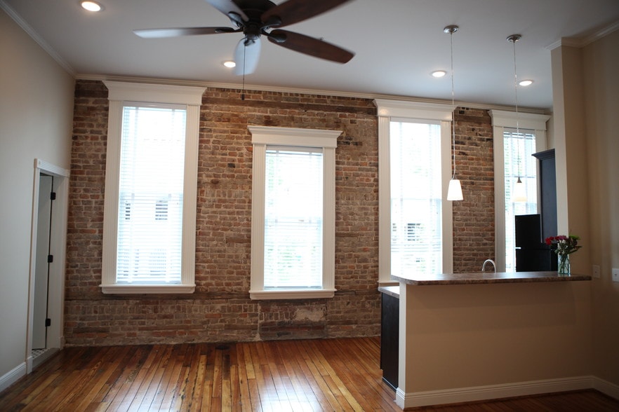 Original Wood Floors - 114 E University St