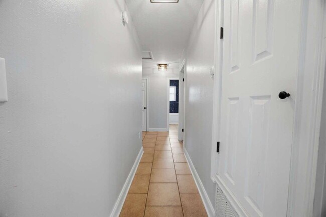 Building Photo - "Charming 4-Bedroom Shalimar Retreat- Power Included With Rent!"