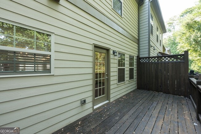 Building Photo - 921 Hickory Leaf Ct SE
