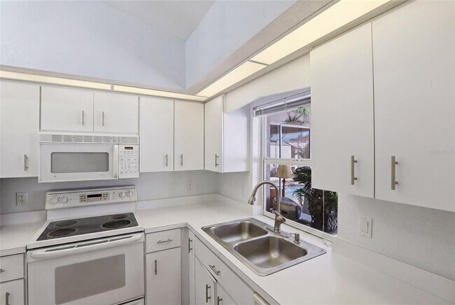 Building Photo - 3401 Moravia Ave