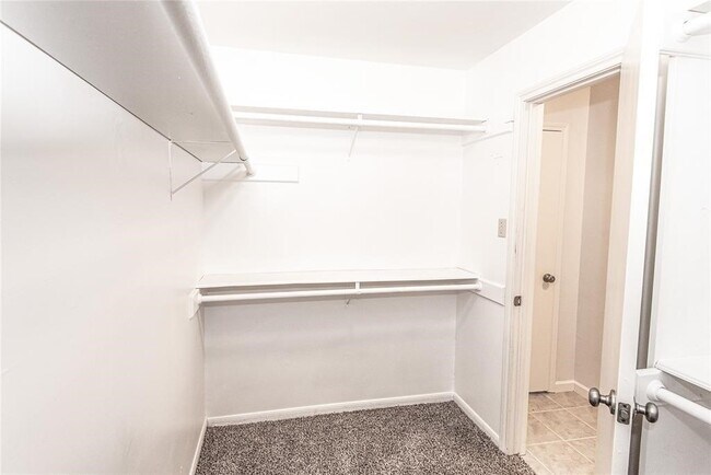 Building Photo - 1518 Durfey Ln