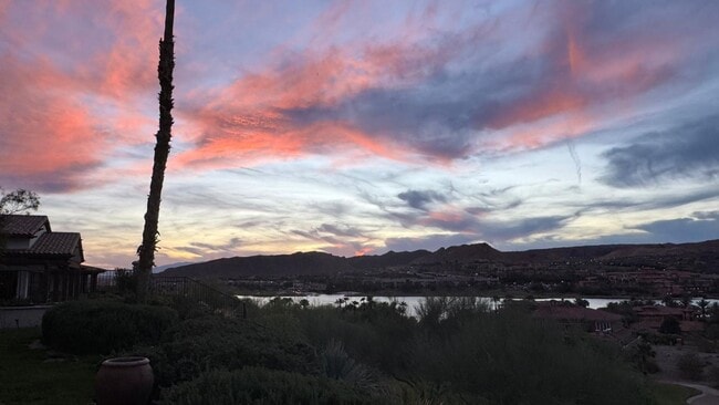 Building Photo - Luxury Lake Las Vegas Estate in Guard-Gated SouthShore Community!