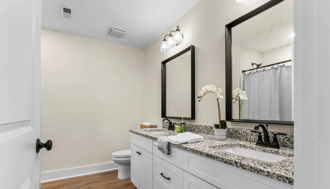 Building Photo - 202 Beacon Ave