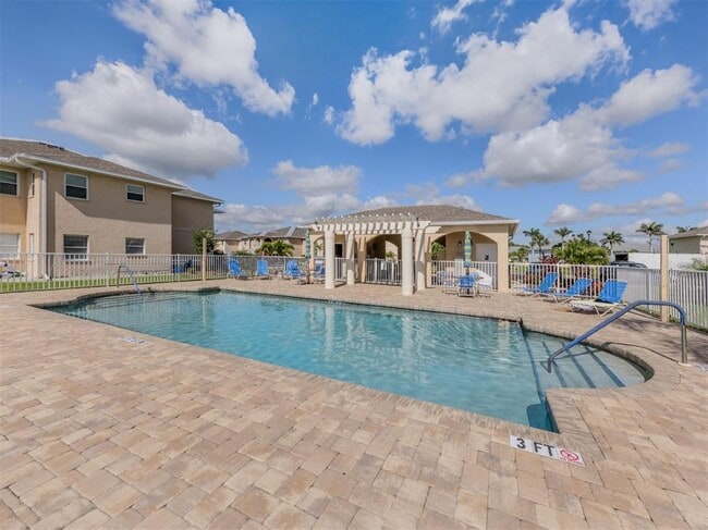 Building Photo - 5800 Sabal Trace Dr