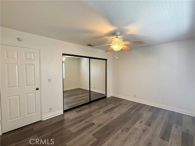 Building Photo - 596 N Valencia Pl