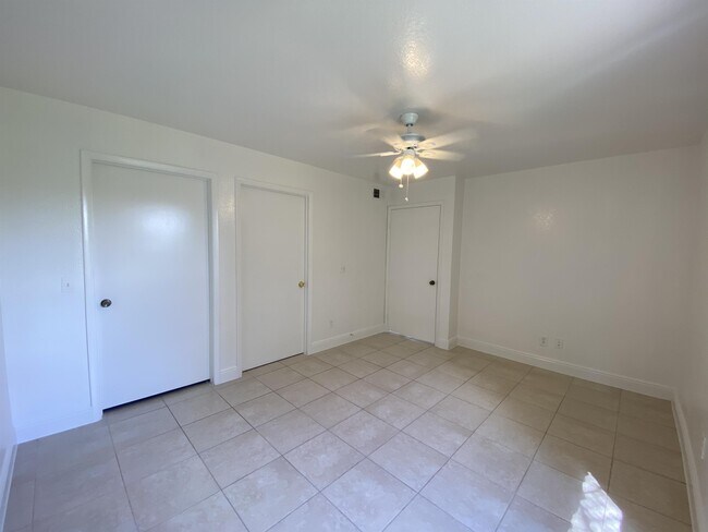Building Photo - 1725 Palm Cove Blvd