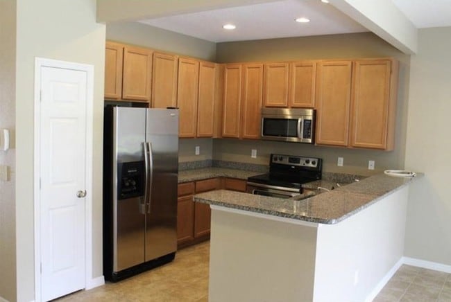 Building Photo - Beautiful 3/2/1 Townhome in Sawgrass Village