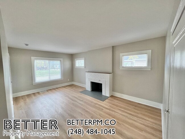 Building Photo - Spacious 3-Bedroom with Finishes You'll Love!
