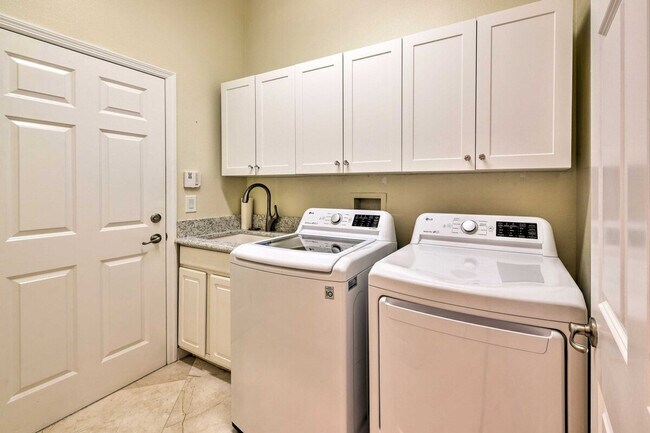 Building Photo - 7510 Camden Harbour Dr