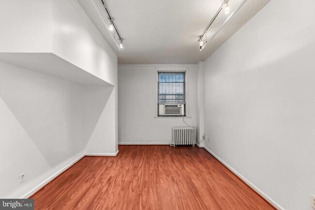 Building Photo - 1324 Locust St