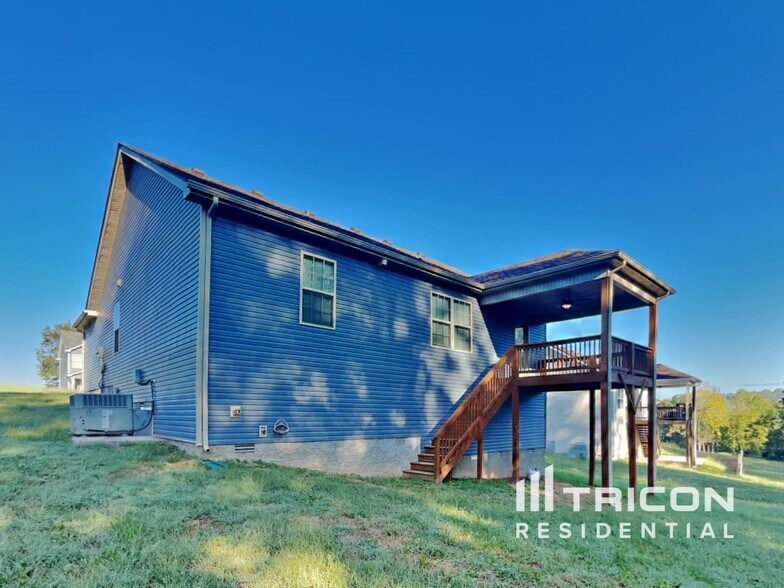 Building Photo - 2945 Lancelot Ln