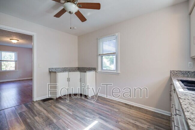 Building Photo - 6949 Marbev Dr