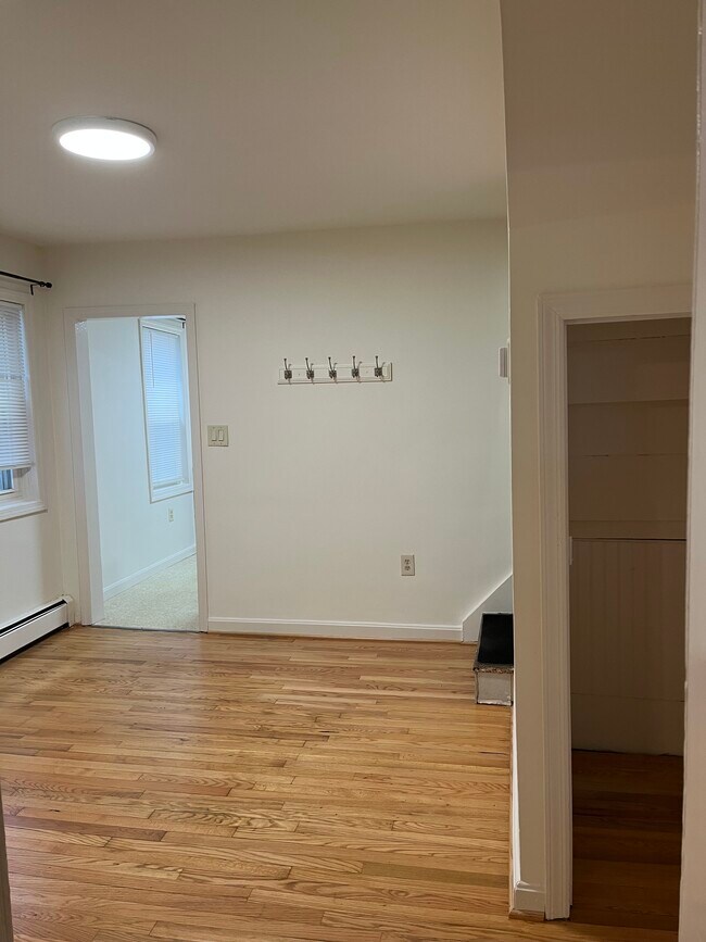 Building Photo - 366 W Patrick St