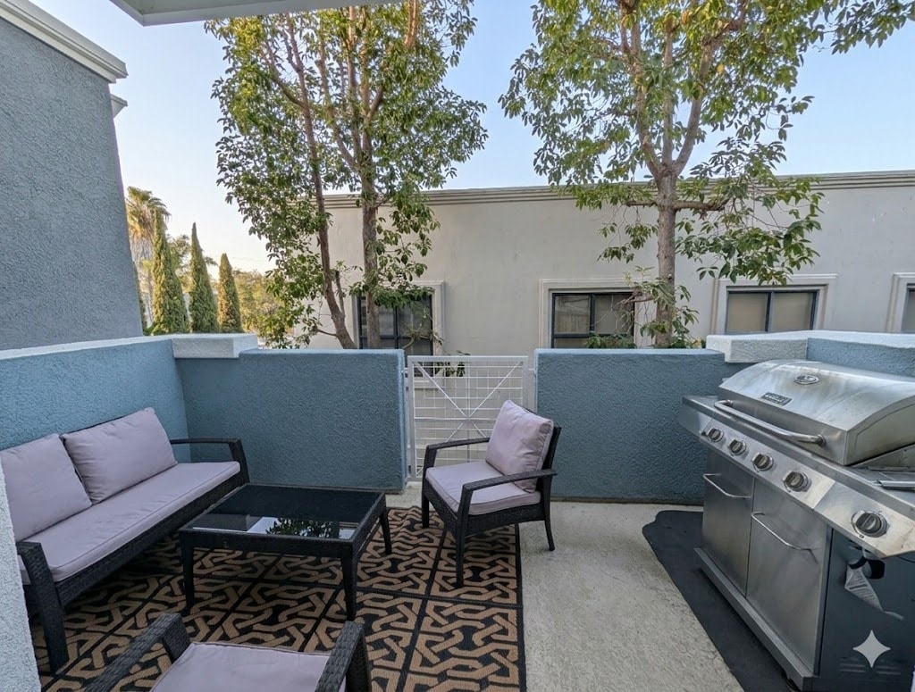 Balcony with BBQ and view of SeaWorld Fireworks - 3542 Shoreline Bluff Lane