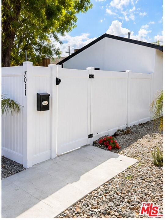 Building Photo - 7011 Andasol Ave