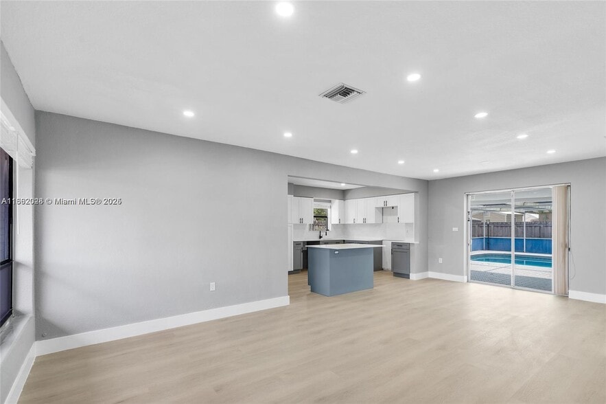 Building Photo - 3801 N 66th Ave