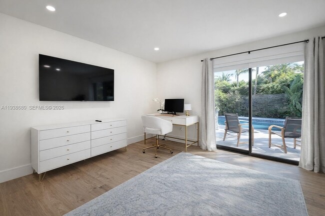 Building Photo - 3540 NE 28th Ave