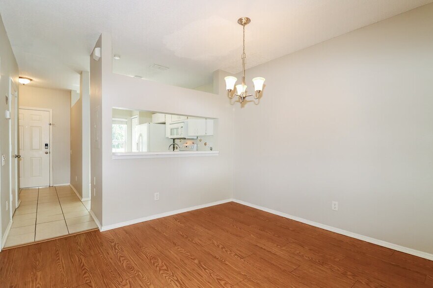 Building Photo - 5512 Carrollwood Key Dr
