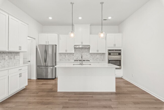 Building Photo - 5807 Clear Creek Ln
