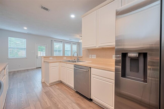 Building Photo - 119 Gallery Cove Ct