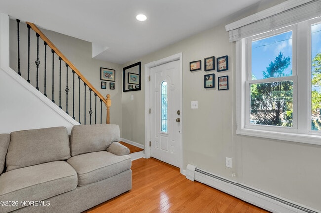 Building Photo - 519 Ryeside Ave