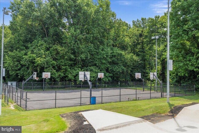 Building Photo - 15605 Everglade Ln