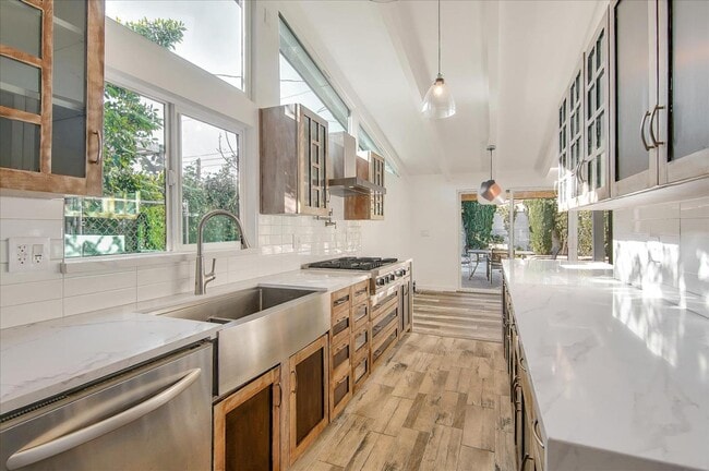 Building Photo - 6513 Corbin Ave