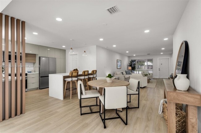 Building Photo - 3920 Hayes St