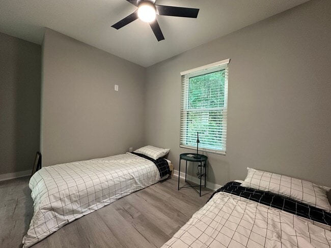Building Photo - 115 Long Pond Loop