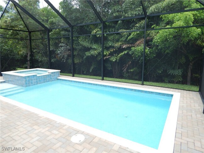Building Photo - 11331 Jacaranda Dr