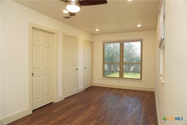 Building Photo - 1019 Haynes St