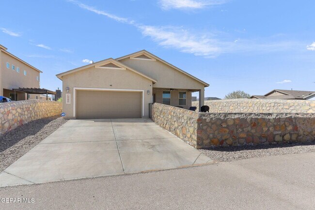 Building Photo - 14439 Eastbrook Dr